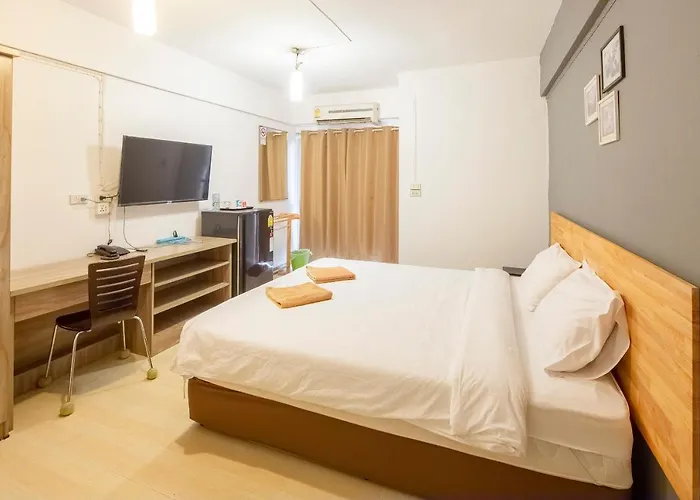 Gems Park Don Mueang Airport And Bts Hotel