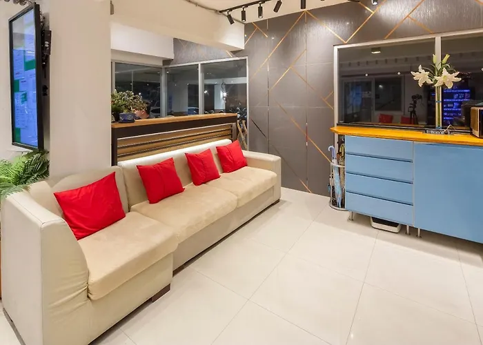 Hotel Gems Park Don Mueang Airport And Bts 3*